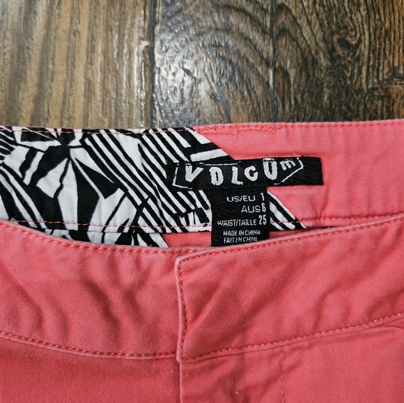 Volcom Pink Shorts. Size‎ 1. - Picture 4 of 6
